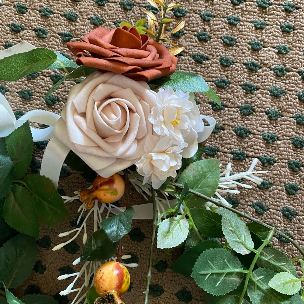 4 Chair Clips Floral Arrangement with Chiffon Ribbon - Picture 5 of 13